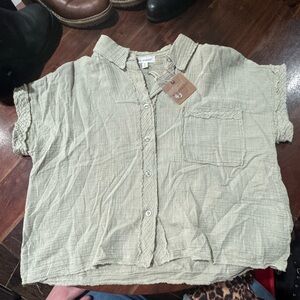 Blu Pepper Sage Button-Up crop top